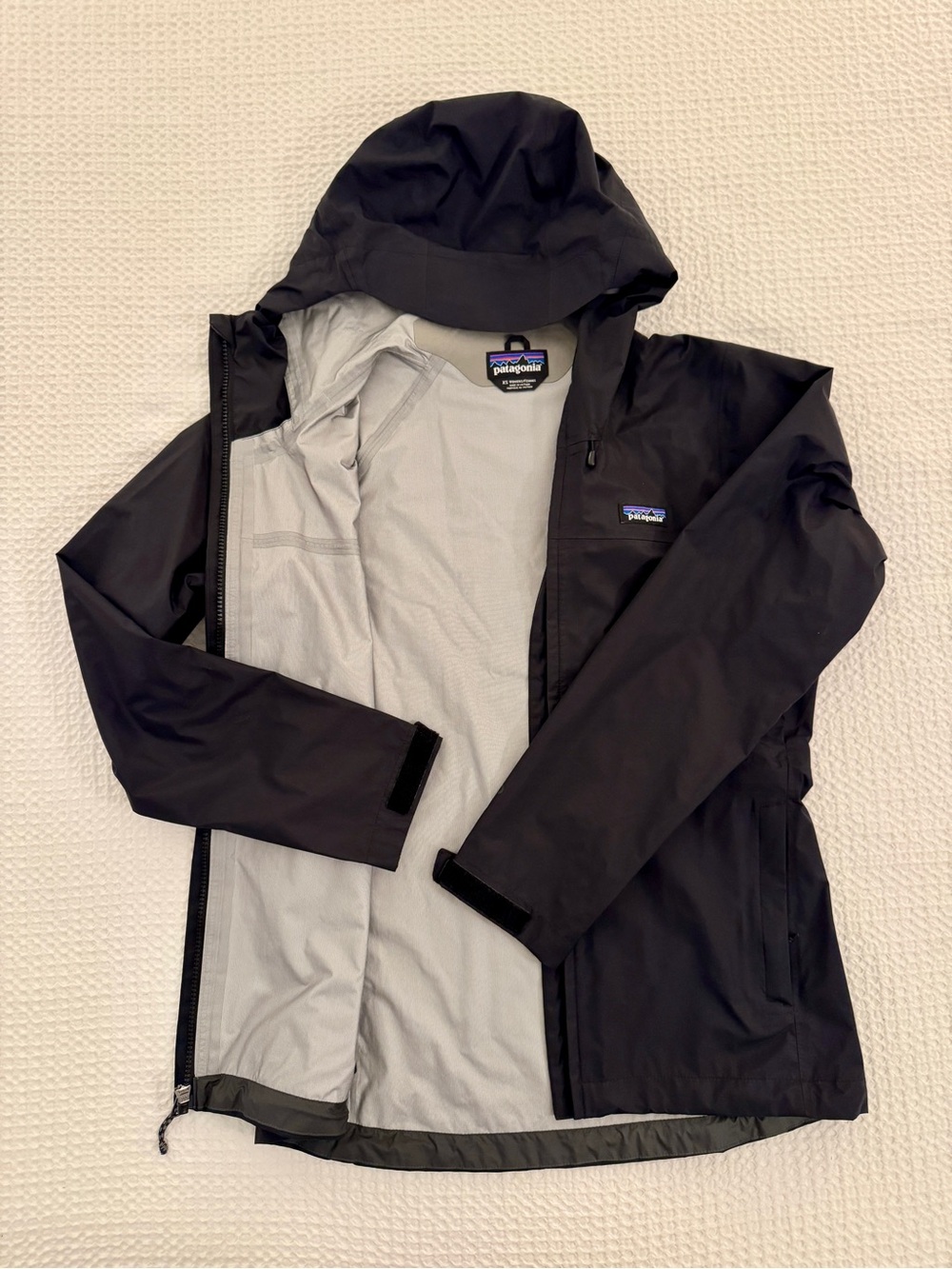 Patagonia Women’s Torrentshell 3L Jacket, Black, XS - Picture 2 of 4